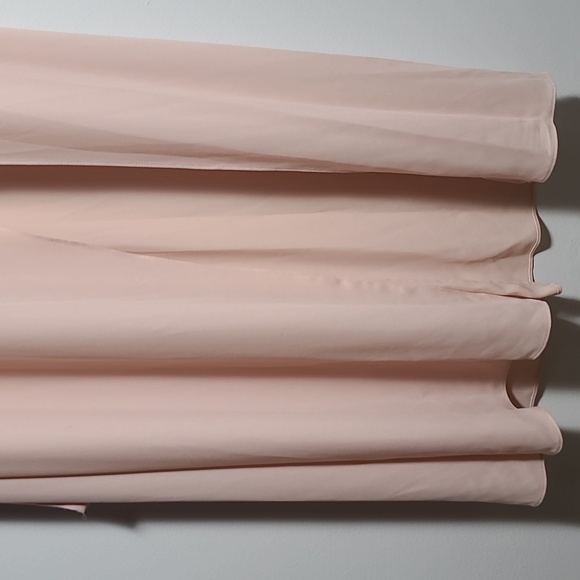 BCBGMAXAZRIA NWT Slit Sleeve Overlay Gown in Bare Pink Size 10 - Picture 2 of 16